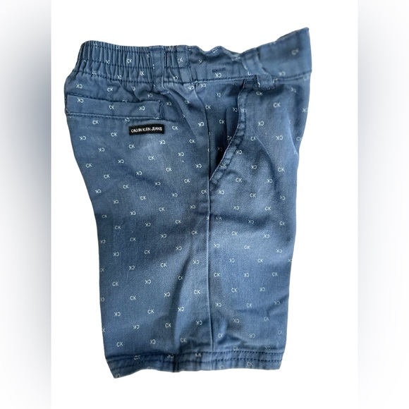 CALVIN KLEIN JEANS Boys Shorts Size 24 months - Picture 6 of 9
